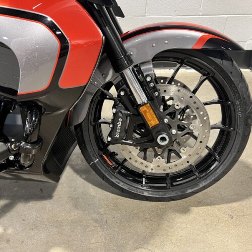 2026 Harley-Davidson® CVO Street Glide Limited Citrus Heat CVO FLHTLSE thumb 2