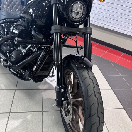 2022 Harley-Davidson® Low Rider® S Vivid Black thumb 2