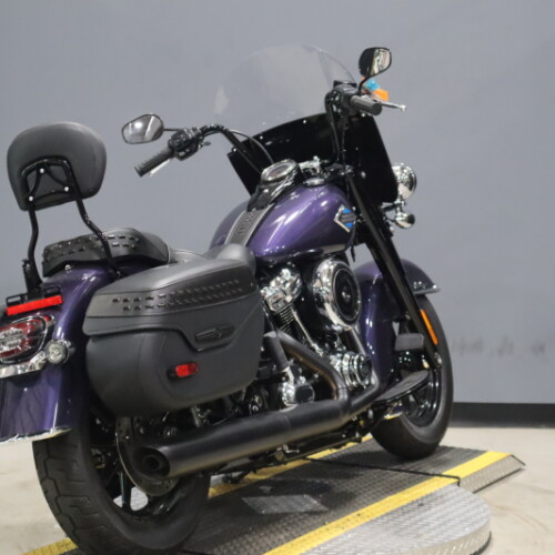 2026 Harley-Davidson® Heritage Classic FLHC thumb 0