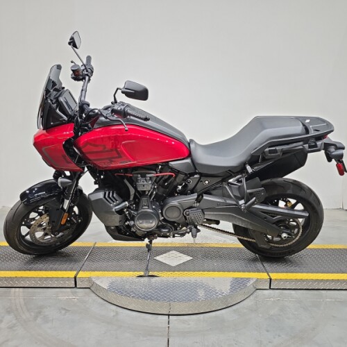 RA1250ST 2025 Pan America® 1250 ST thumb 1