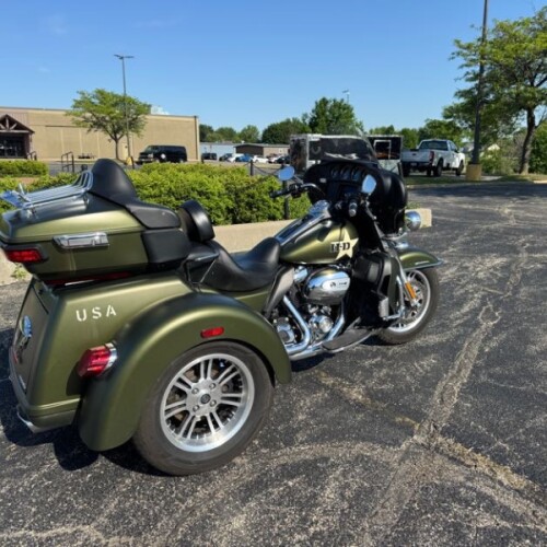 FLHTCUTG 2022 Tri Glide® Ultra thumb 3