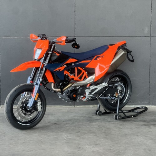 2026 KTM 690 SMC R ORANGE thumb 2