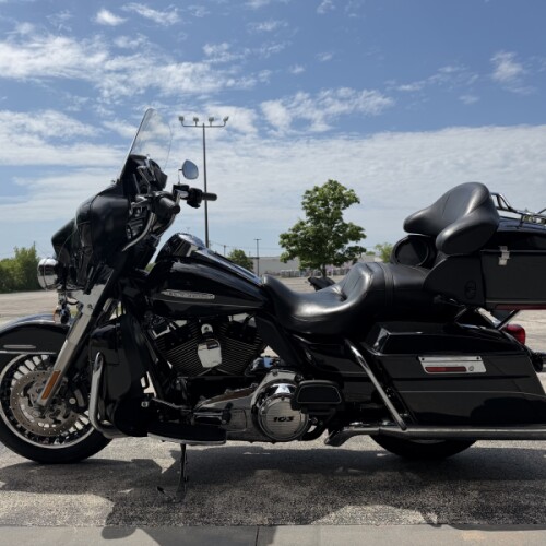 2013 Harley-Davidson® Electra Glide® Ultra Limited FLHTK BLACK W/ PINSTRIPE thumb 0