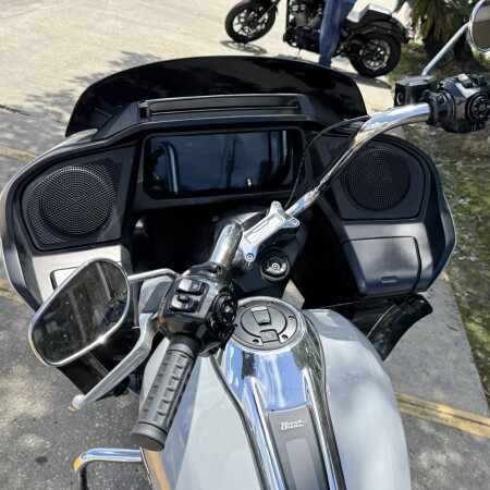 2024 Harley-Davidson® Road Glide® thumb 1