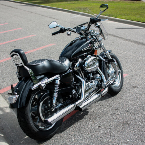 2013 Harley-Davidson® 1200 Custom XL1200C thumb 2