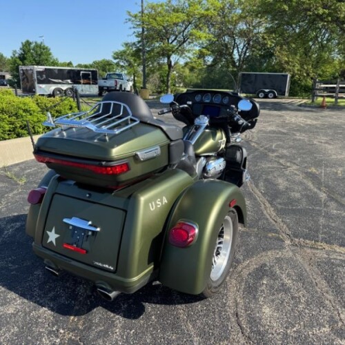 FLHTCUTG 2022 Tri Glide® Ultra thumb 2