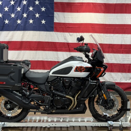 2026 Harley-Davidson® Pan America 1250 Limited WHITE ONYX PRL thumb 2