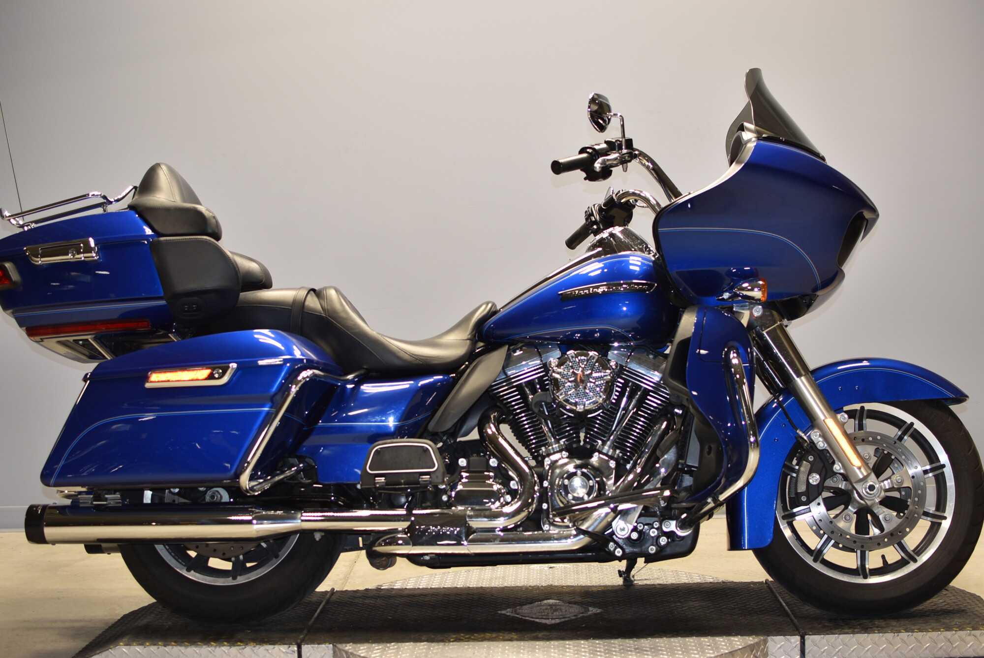   ＊ブルーフルーテッド＊ジェルディッシュ 2020 Harley-Davidson® Street Glide® Special FLHXS | Avalanche