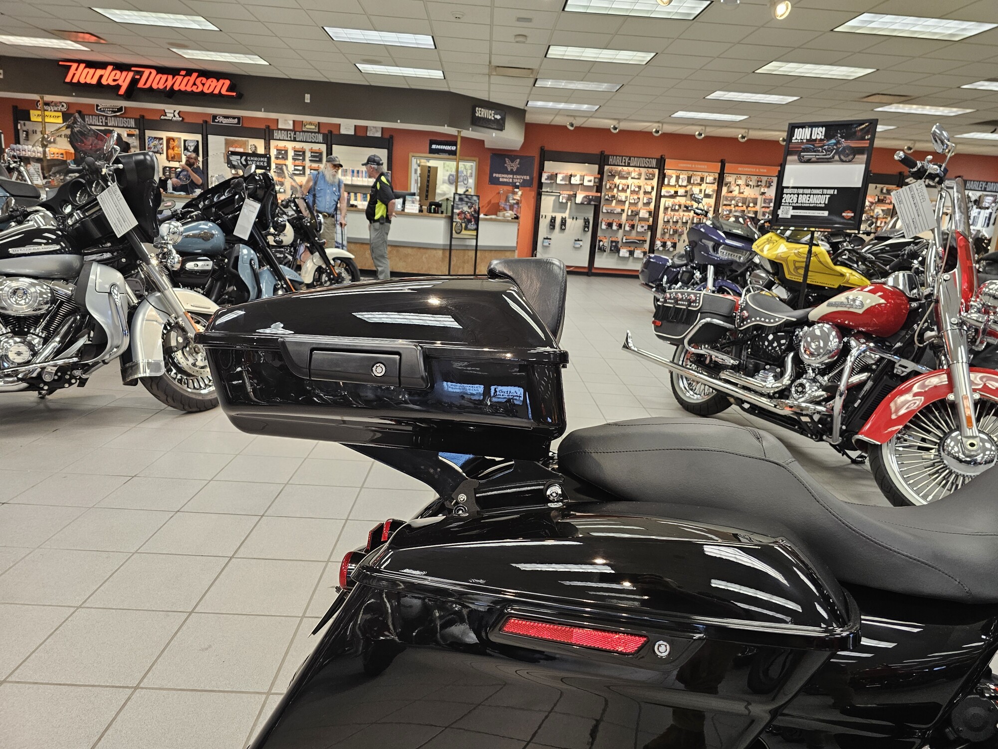 FLHXS 2019 Street Glide® Special, photo 14