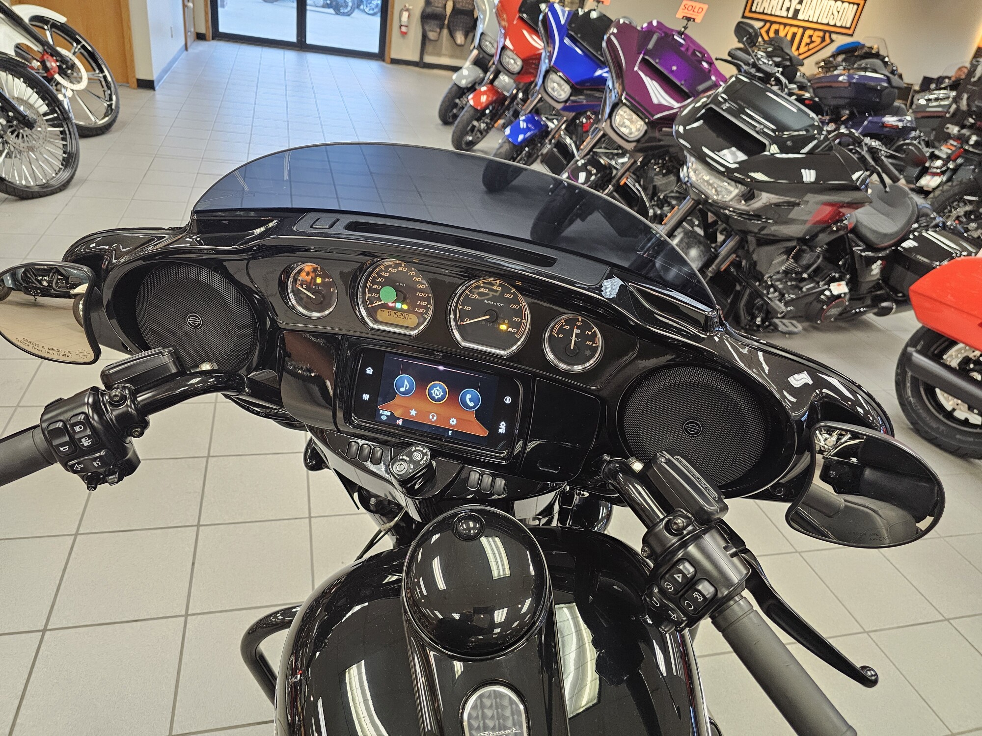 FLHXS 2019 Street Glide® Special, photo 32