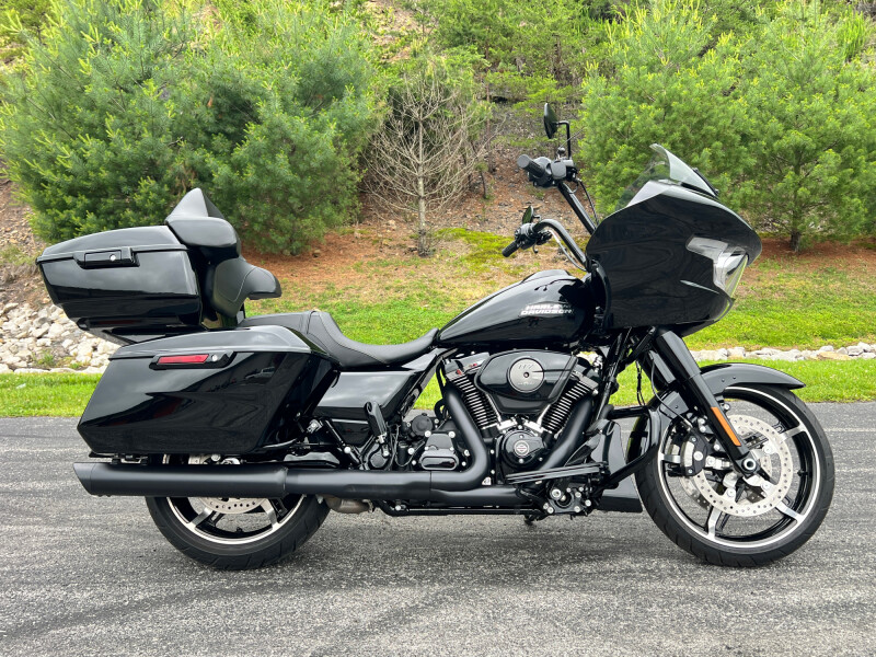FLTRX 2025 Road Glide™