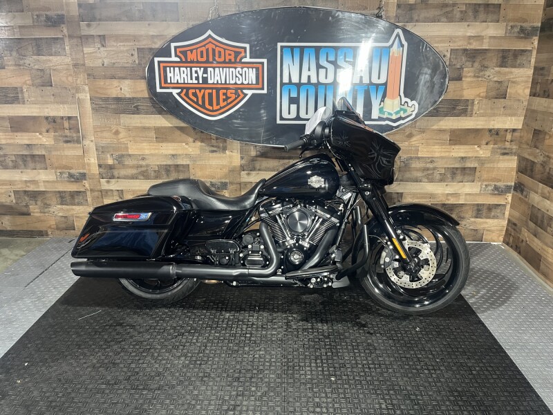 2023 Harley-Davidson® Street Glide® Special Vivid Black - Black Finish