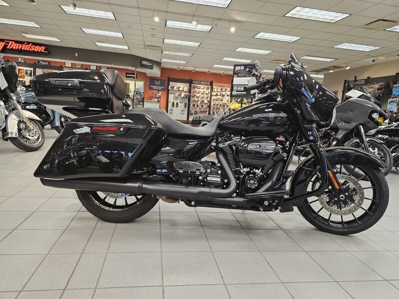 FLHXS 2019 Street Glide® Special