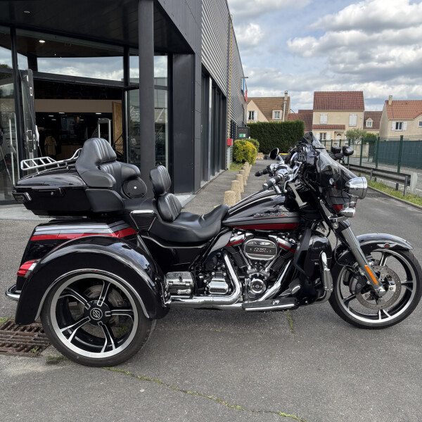 FLHTCUTGSE 2020 CVO™ Tri Glide®