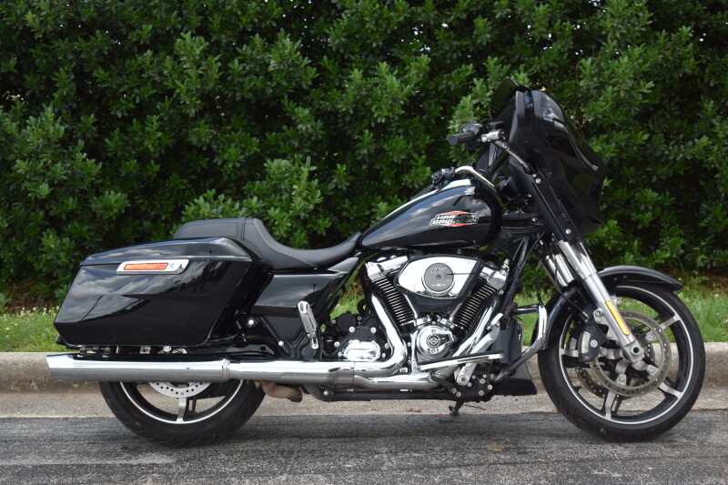 FLHX 2024 Street Glide®
