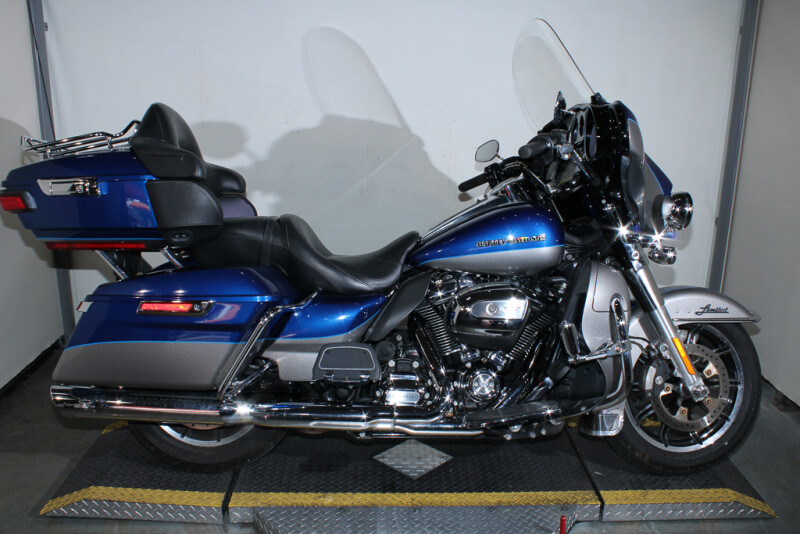 2017 Harley-Davidson Ultra Limited Grand American Touring FLHTK