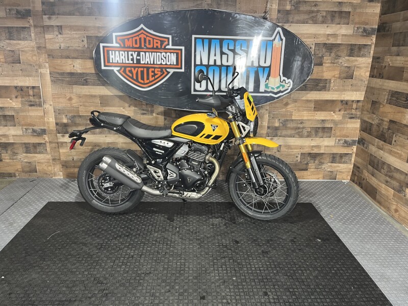 2026 Triumph Scrambler 400XC - Racing Yellow