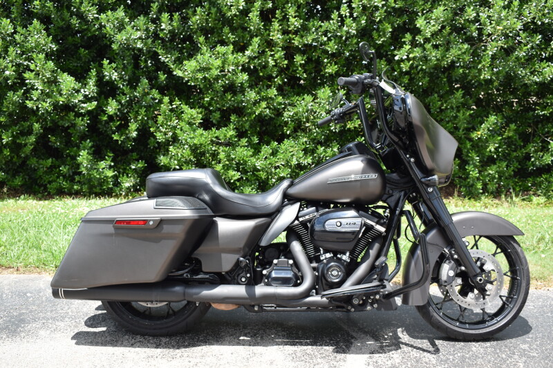 FLHXS 2020 Street Glide® Special