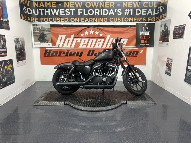 2016 Harley-Davidson® Iron 883™ | Pre-Owned Sportster Motorcycle