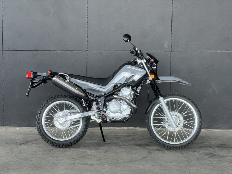 2026 YAMAHA XT250 GREY