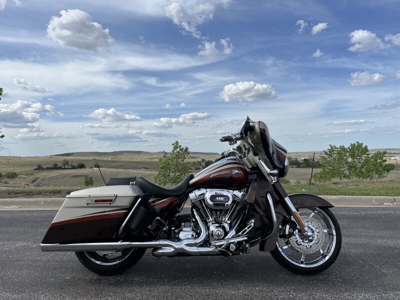 2011 Harley-Davidson Street Glide CVO