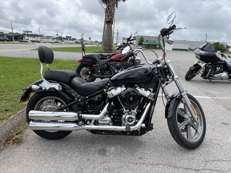 2022 Harley-Davidson® Softail Standard® Vivid Black