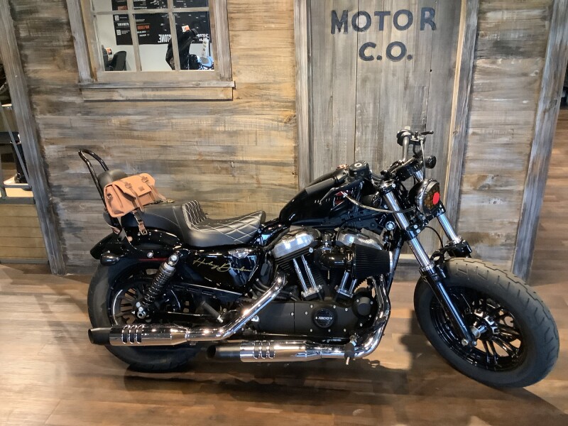 Harley-Davidson® Forty-Eight® 2022 XL 1200X U121-22 Vivid Black
