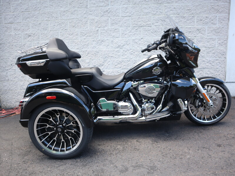 2026 Harley-Davidson® Street Glide 3 Limited FLHLT