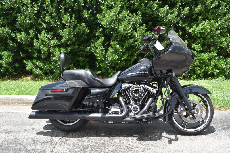 FLTRXS 2017 Road Glide® Special