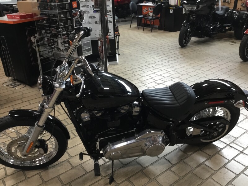 2020 Harley-Davidson® Softail Standard® Vivid Black