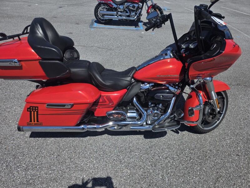 2017 Harley-Davidson® Road Glide® Special