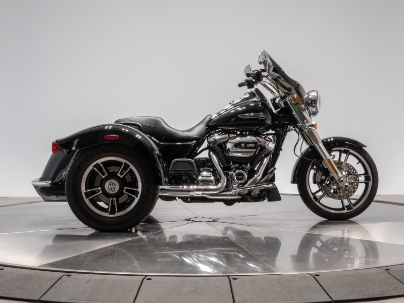 2021 Harley-Davidson FLRT Freewheeler in Vivid Black with 7,543 miles