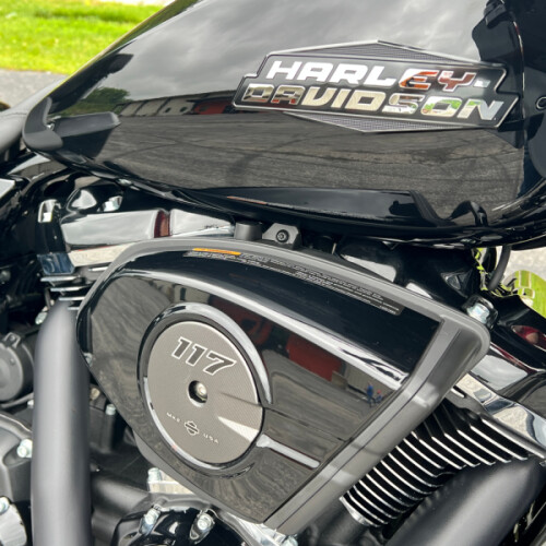 FLTRX 2025 Road Glide™ thumb 3