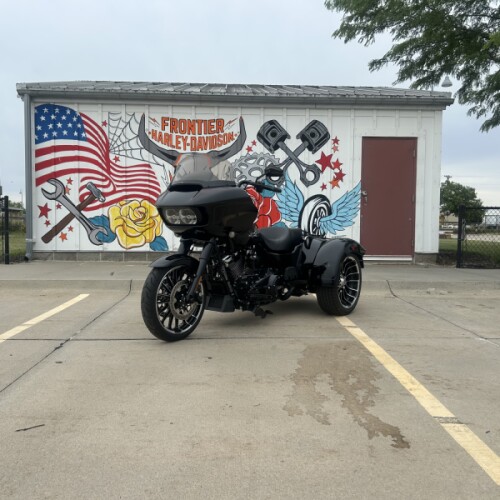 FLTRT 2023 Road Glide® 3 thumb 3