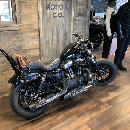 Harley-Davidson® Forty-Eight® 2022 XL 1200X U121-22 Vivid Black thumb 2