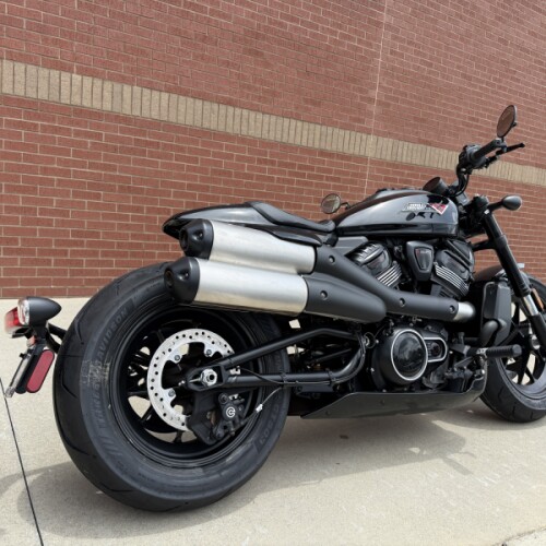 2026 Harley-Davidson® Sportster® S Vivid Black Black Trim thumb 2