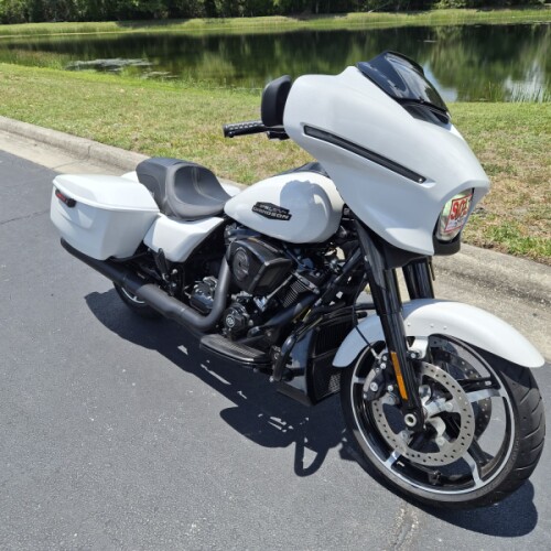 FLHX 2024 Street Glide® thumb 2