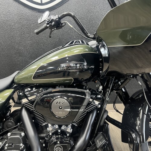 2026 Harley-Davidson® Road Glide®  thumb 3
