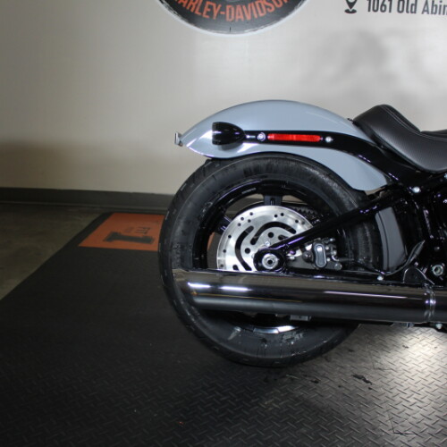 2026 Harley-Davidson® Street Bob® FXBB thumb 2