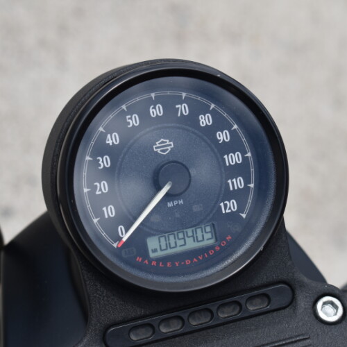 2021 Harley-Davidson® Iron 883™ XL 883N thumb 3