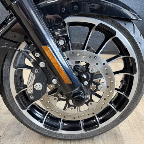 2025 Harley-Davidson® Road Glide® 3 thumb 1