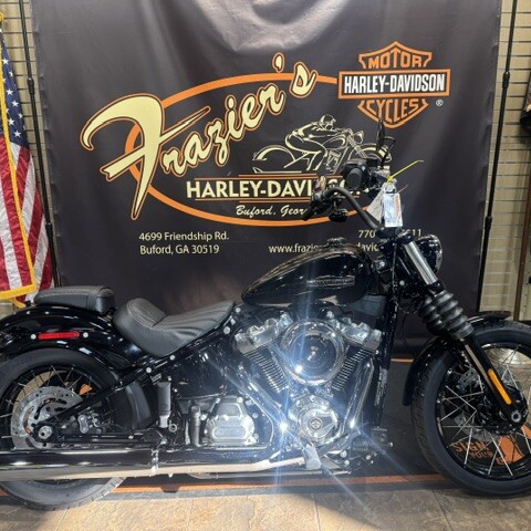 2026 Harley-Davidson® Street Bob® VIVID BLACK thumb 0