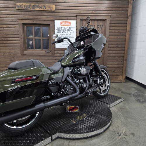 2026 Harley-Davidson® Road Glide® | New Touring Motorcycle thumb 3
