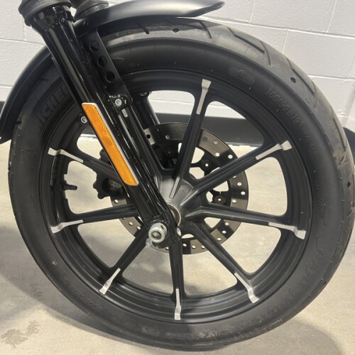 2016 Harley-Davidson® Iron 883™ Black Denim XL883N thumb 2
