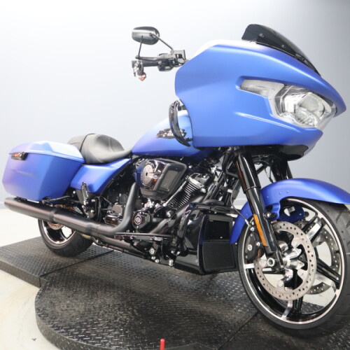2026 Harley-Davidson® Road Glide™ FLTRX thumb 2