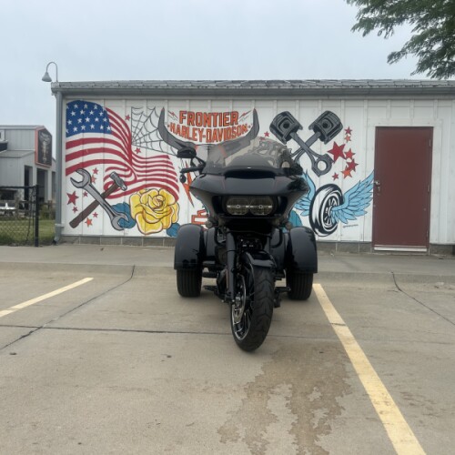 FLTRT 2023 Road Glide® 3 thumb 0