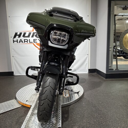2026 Harley-Davidson Street Glide® – Modern Touring Icon thumb 2