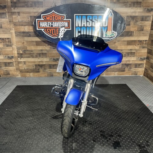 2026 Harley-Davidson® Street Glide® Aurora Blue Denim - Chrome thumb 3