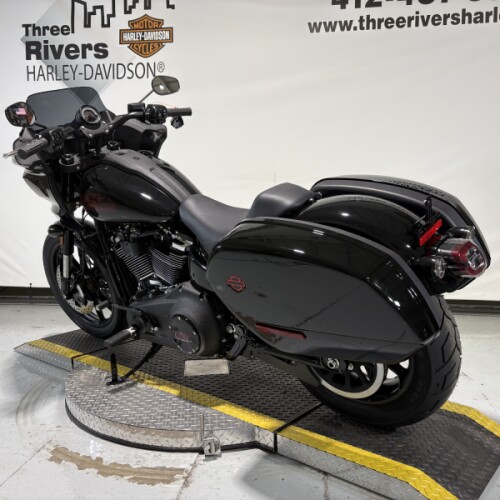2026 Harley-Davidson® Low Rider® ST Vivid Black Black Trim thumb 0