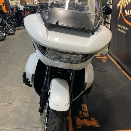 2026 Harley-Davidson® Road Glide Limited White Onyx Pearl - Black Finish thumb 1
